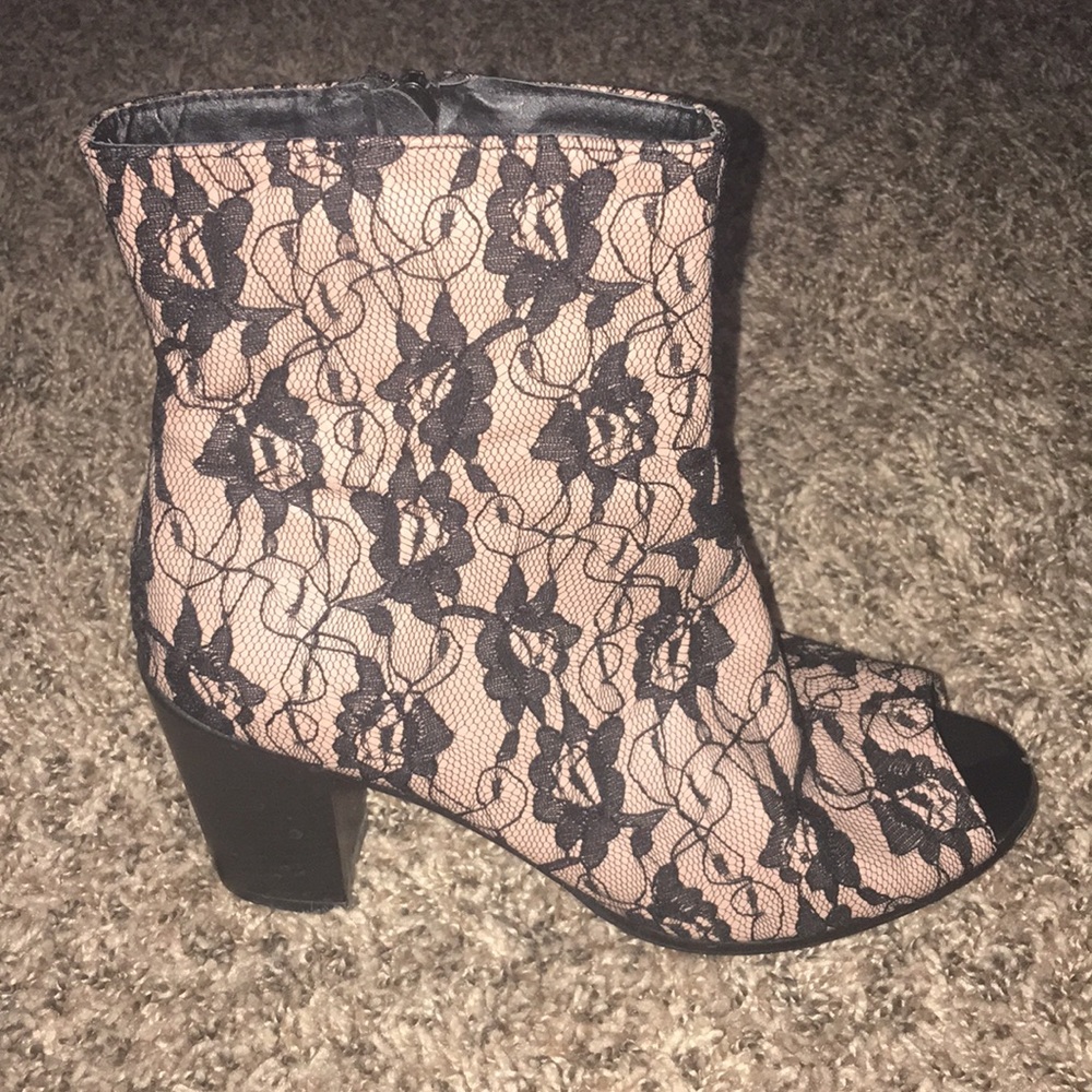 Rose Gold and Black Lace Open Toe boots!